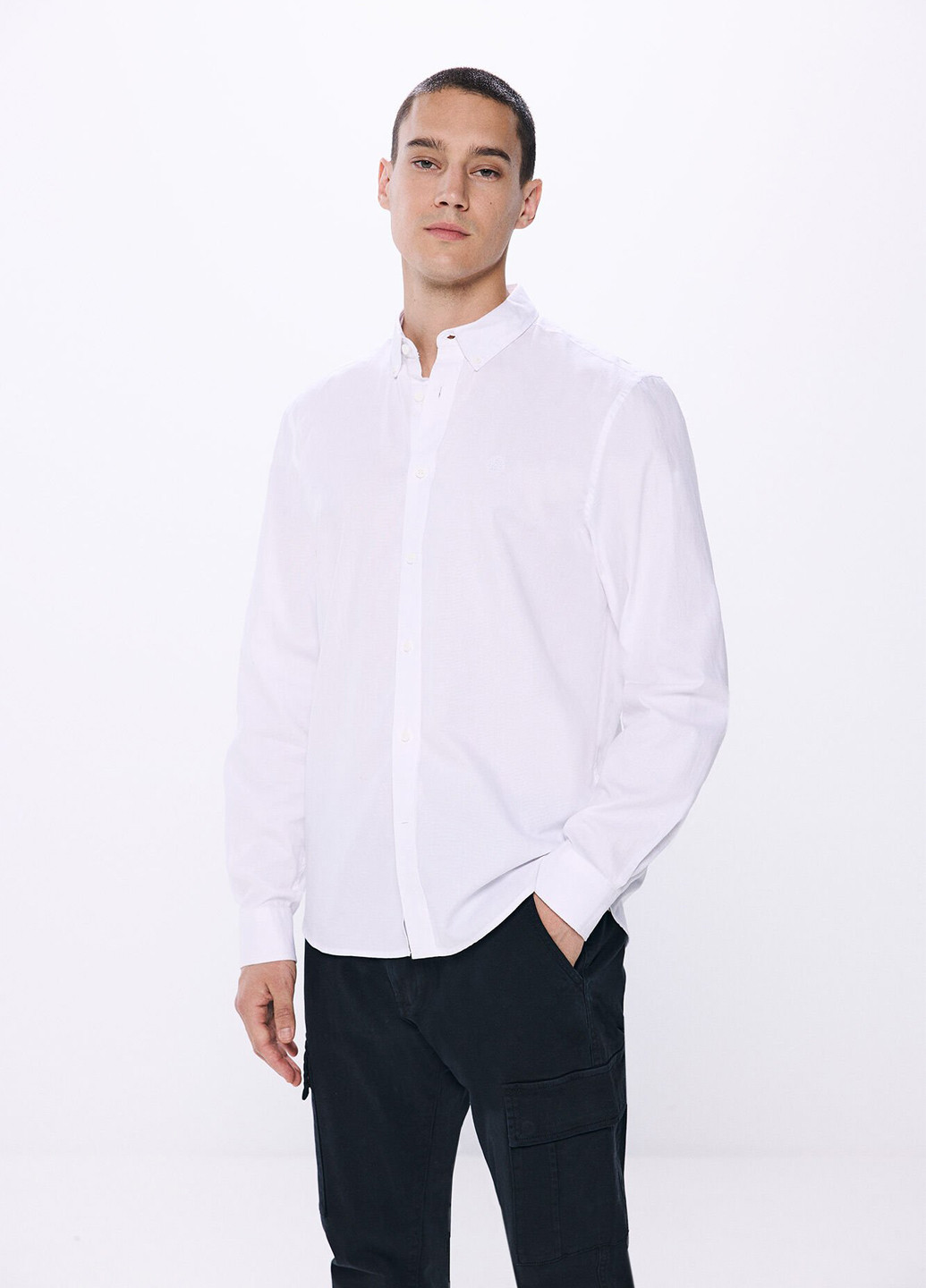 Белая кэжуал рубашка однотонная Springfield