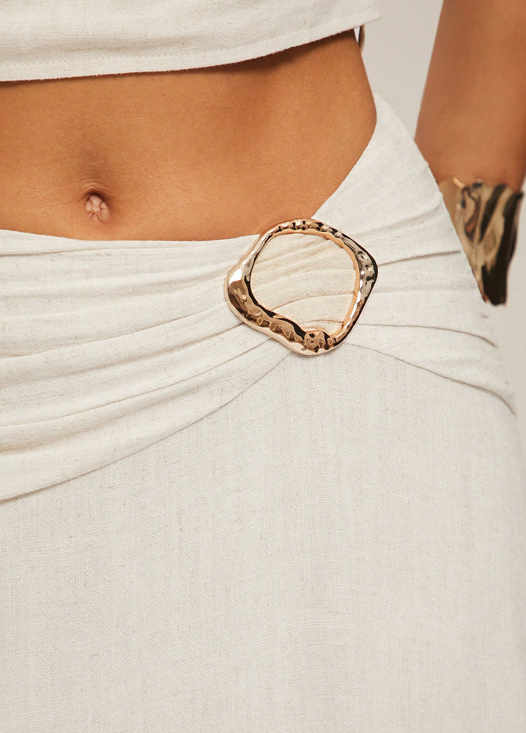 Белая кэжуал однотонная юбка SHEIN клешированная