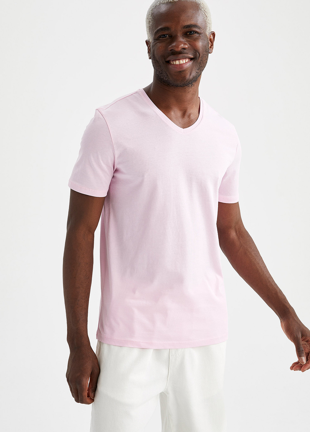 Светло-розовая футболка DeFacto