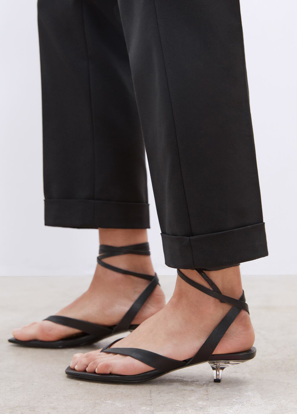 Черные кэжуал демисезонные классические брюки Zara