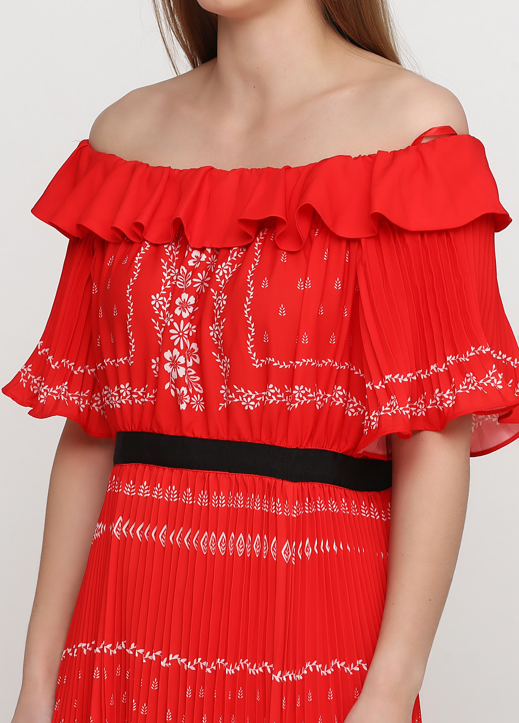 Красное вечернее платье плиссированное, с открытыми плечами Myleene Klass с орнаментом