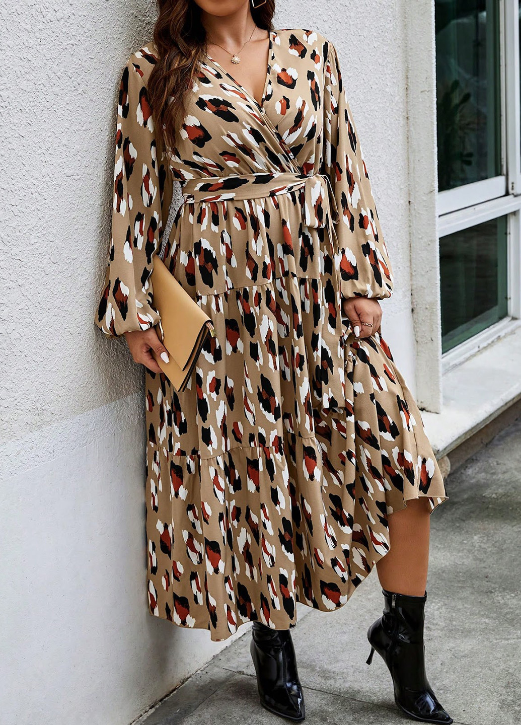 Бежевое кэжуал платье SHEIN с животным (анималистичным) принтом