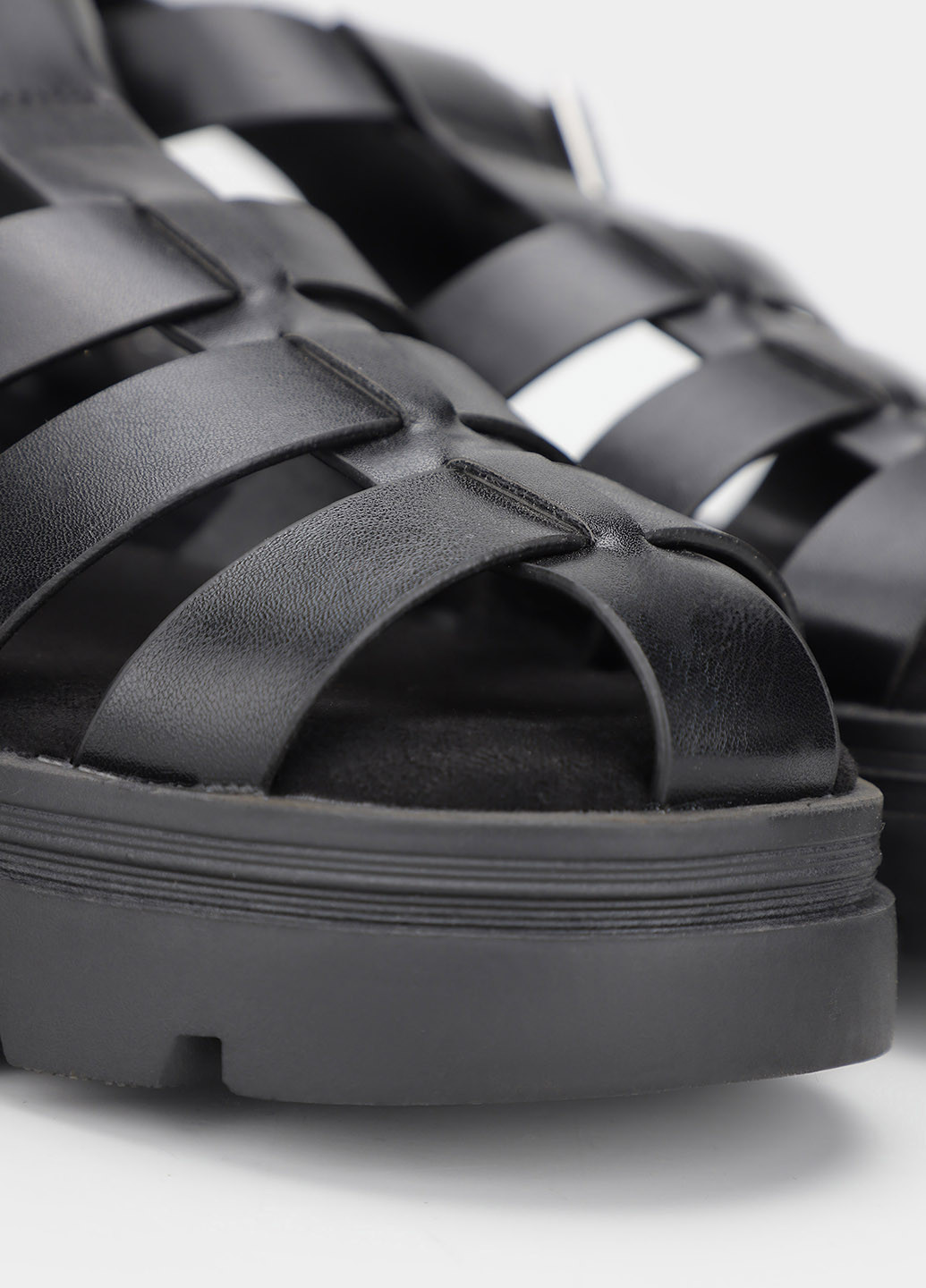 Кэжуал сандалии Braska на ремешке