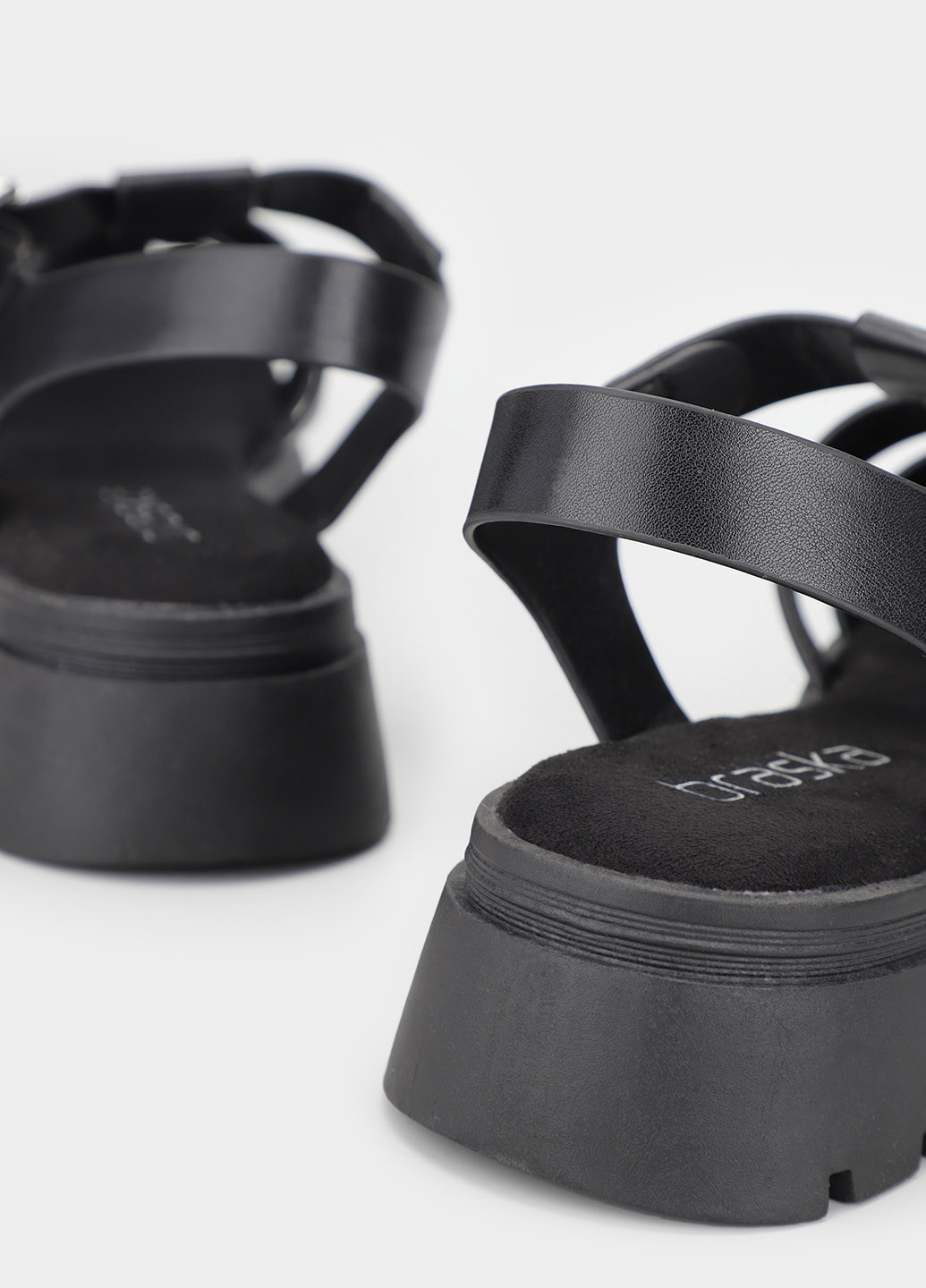 Кэжуал сандалии Braska на ремешке