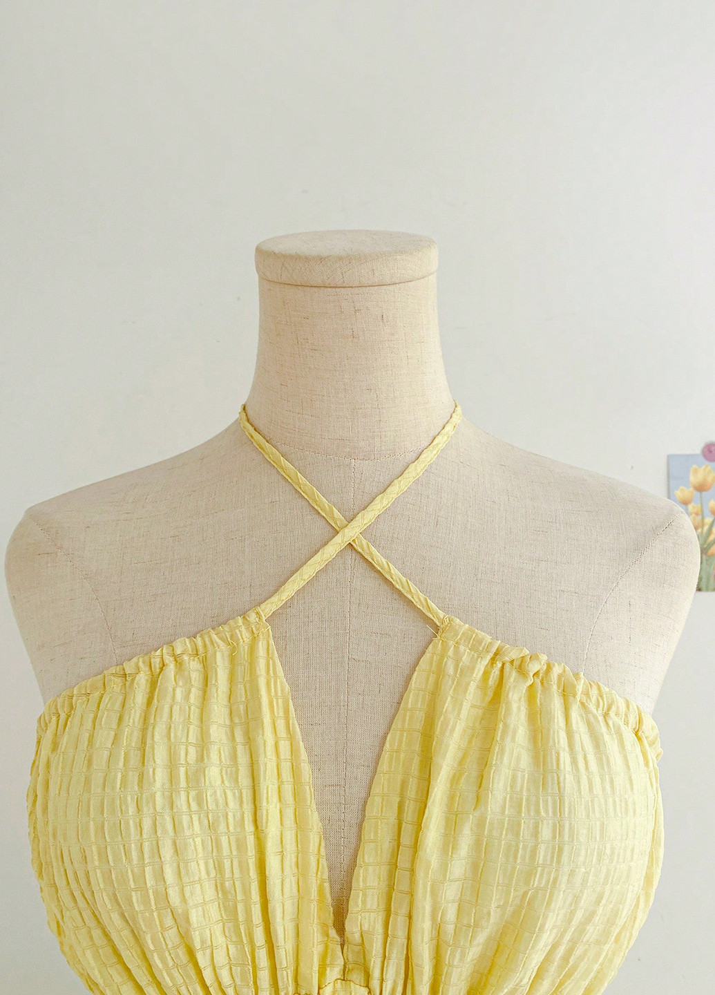 Желтое кэжуал платье с открытой спиной SHEIN однотонное