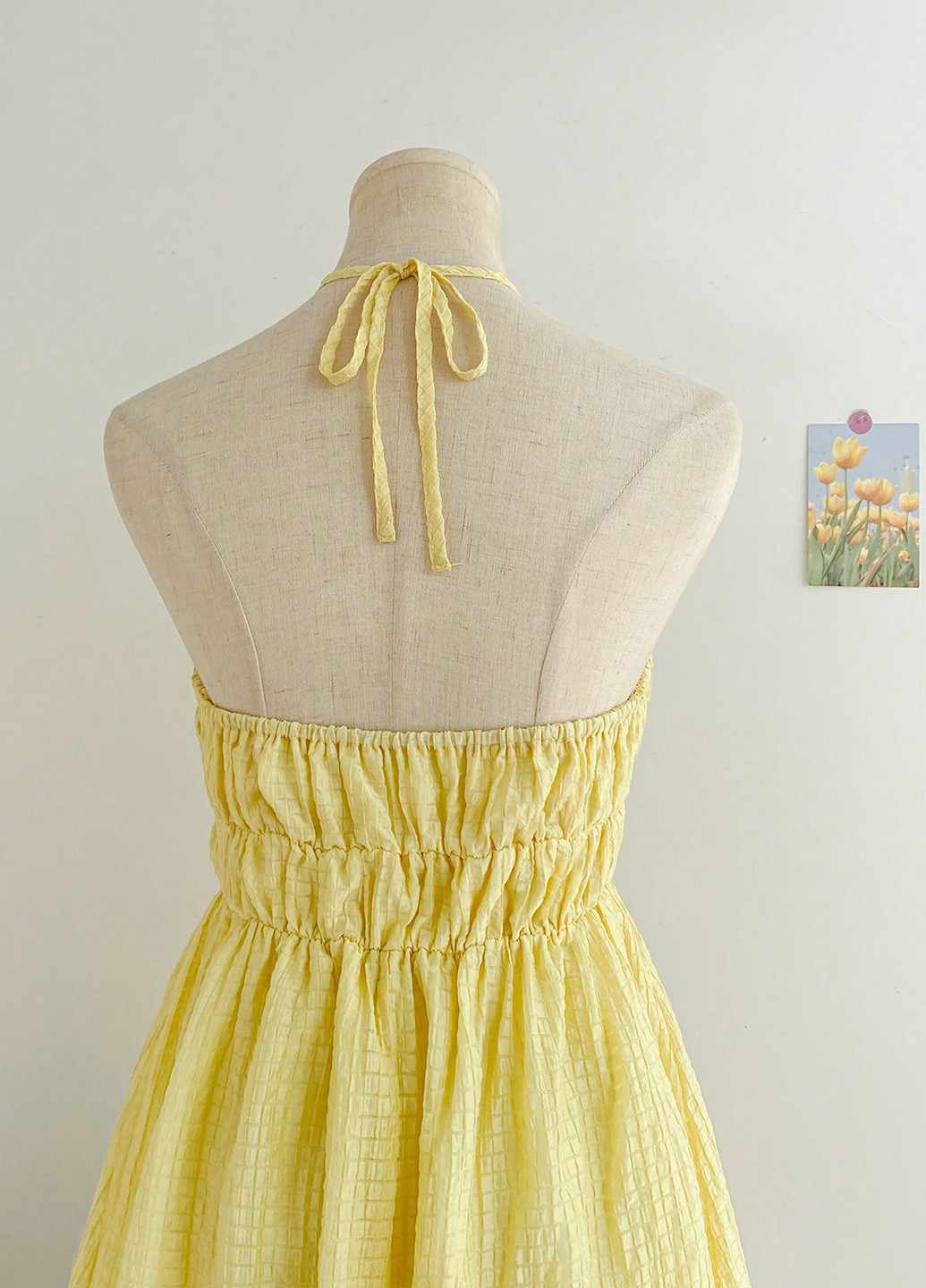 Желтое кэжуал платье с открытой спиной SHEIN однотонное