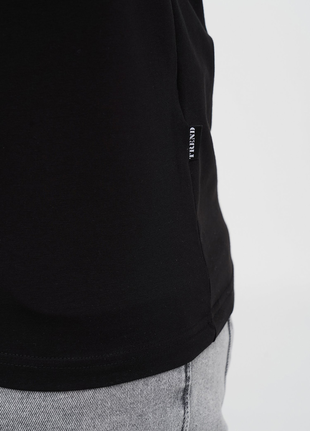 Черная футболка Trend Collection