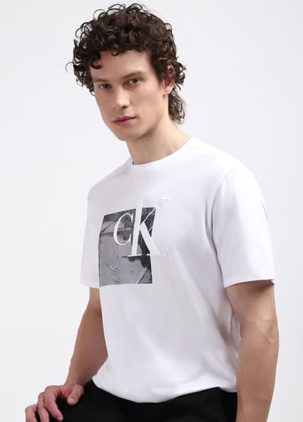 Белая футболка Calvin Klein