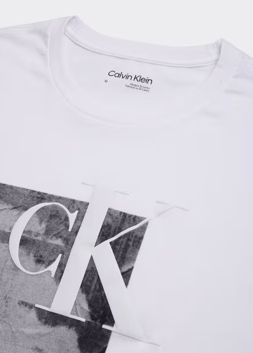 Белая футболка Calvin Klein