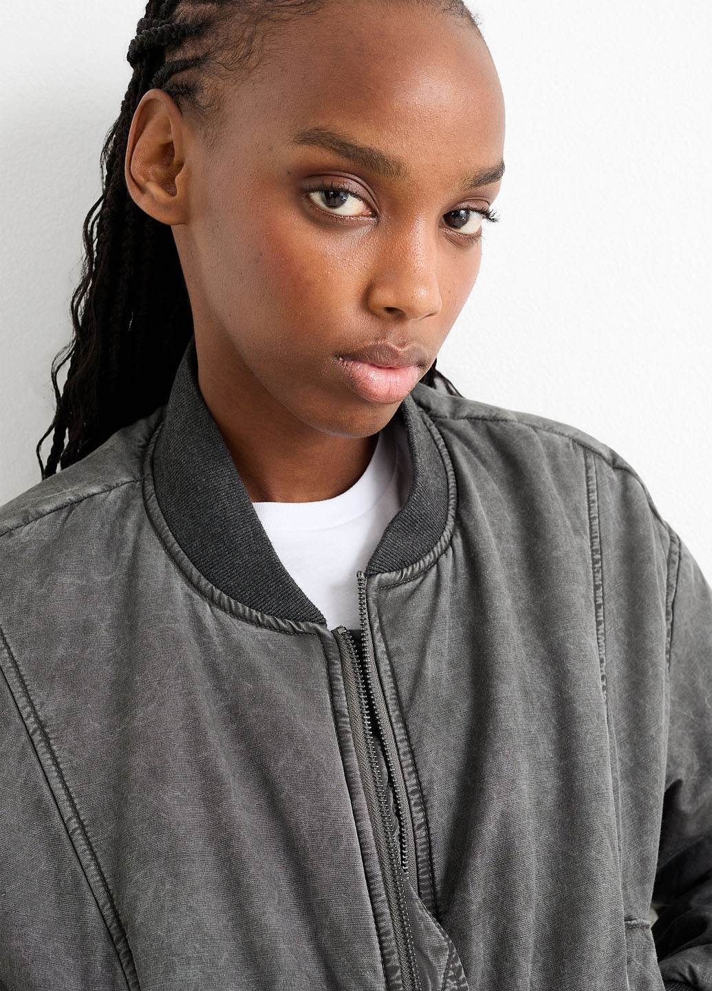 Сіра демісезонна куртка C&A