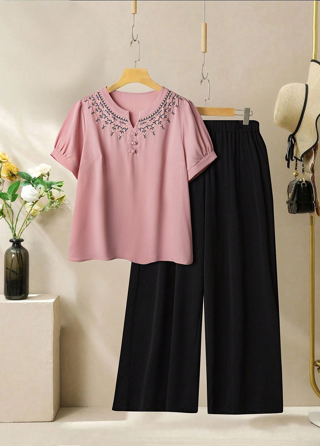 Комбінований літній комплект (блуза, штани) SHEIN