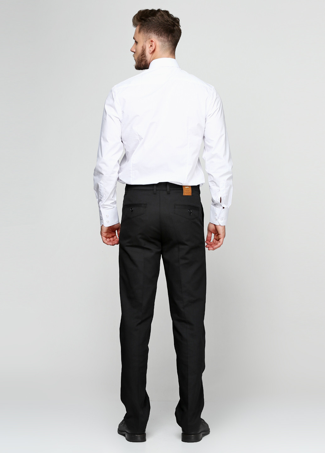 Черные классические демисезонные прямые брюки Bugi