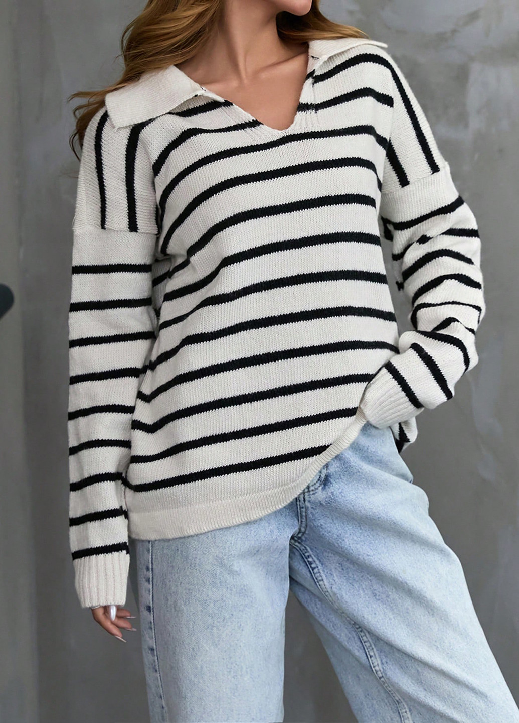 Чорно-білий демісезонний светр SHEIN