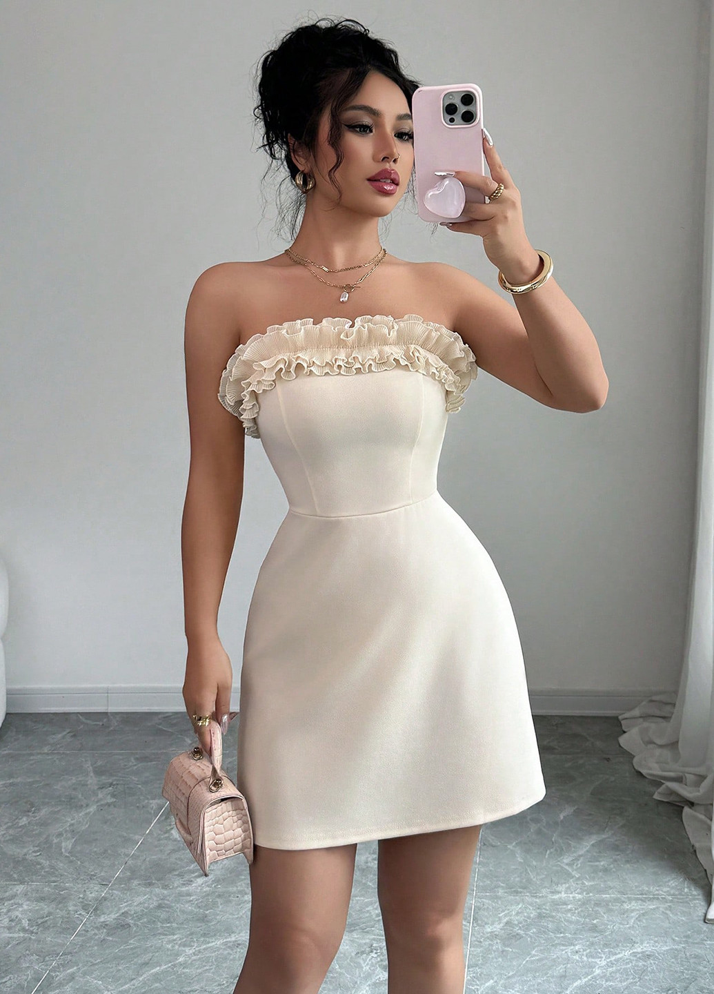 Кремовое коктейльное, праздничный платье с открытыми плечами, бандо, а-силуэт, с открытой спиной SHEIN однотонное