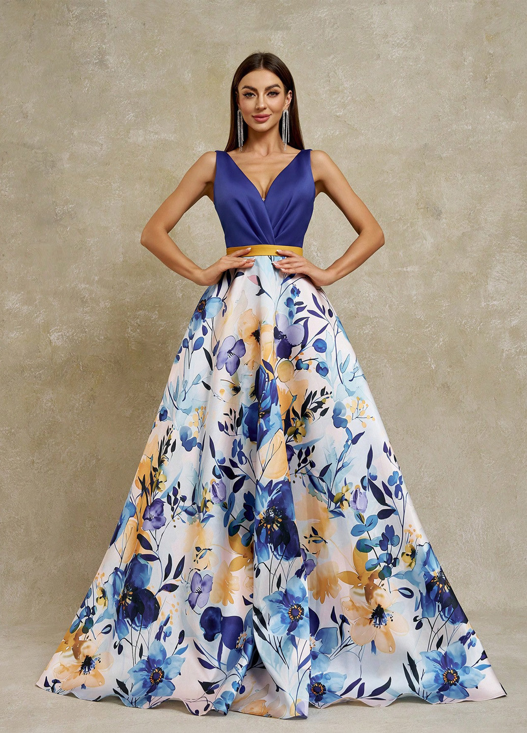 Синее вечернее платье с юбкой-солнце, с открытой спиной SHEIN с цветочным принтом