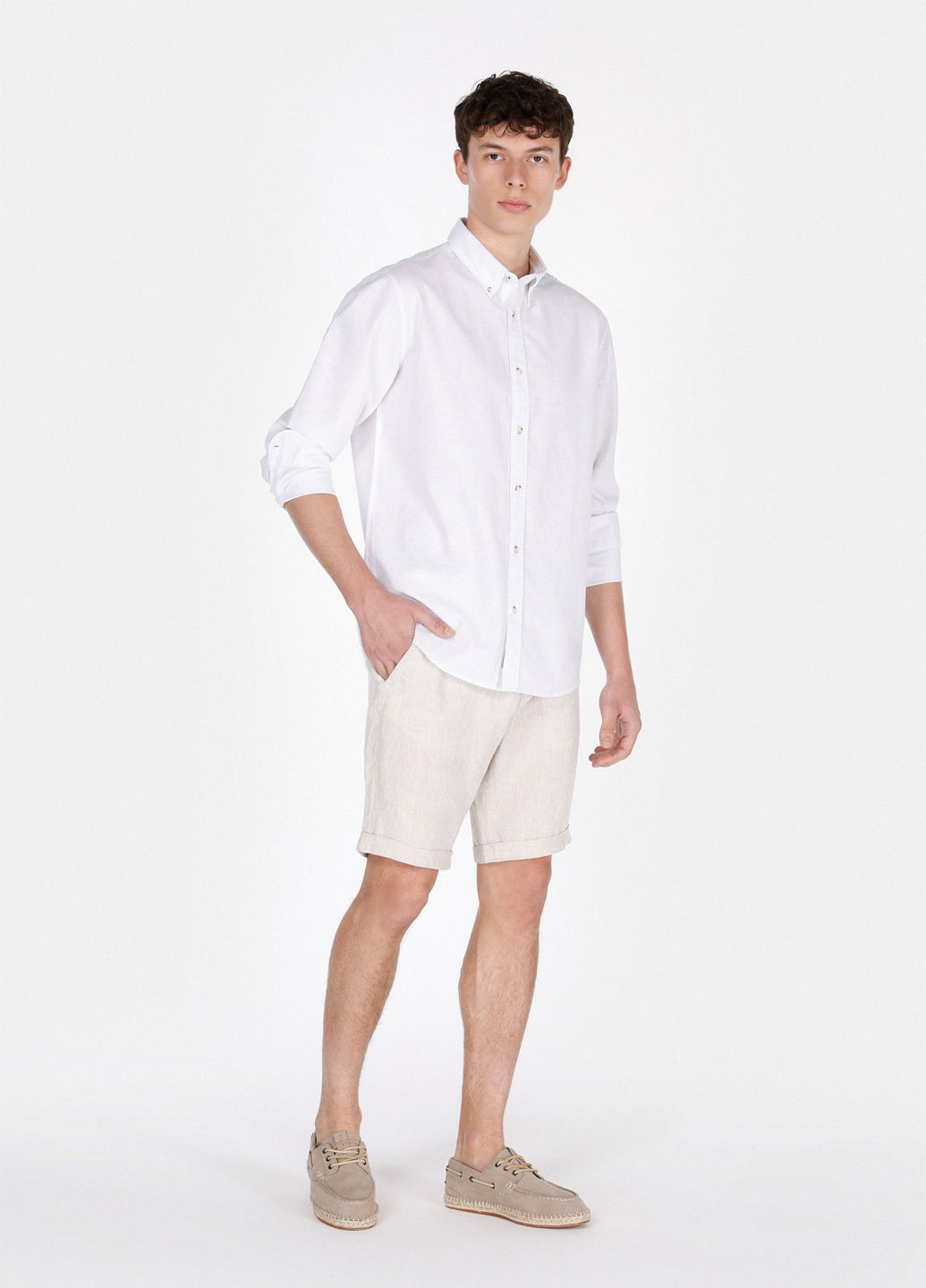 Белая кэжуал рубашка однотонная Colin's