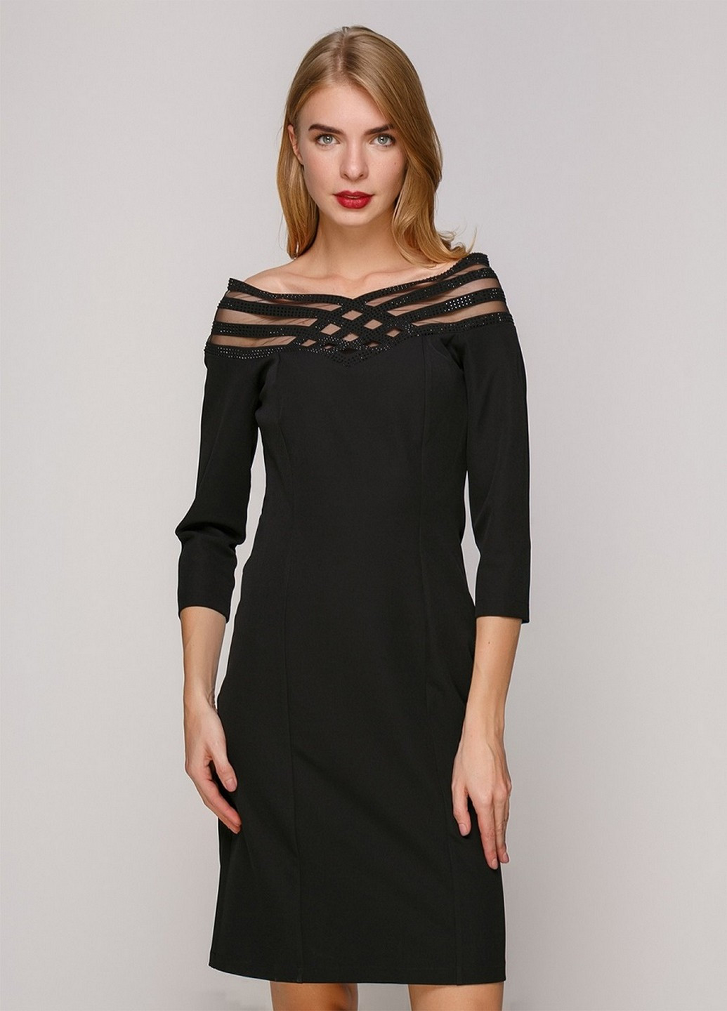 Черное кэжуал платье футляр Sassofono Club однотонное