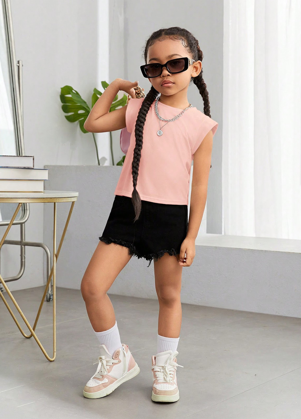 Светло-розовая летняя футболка SHEIN