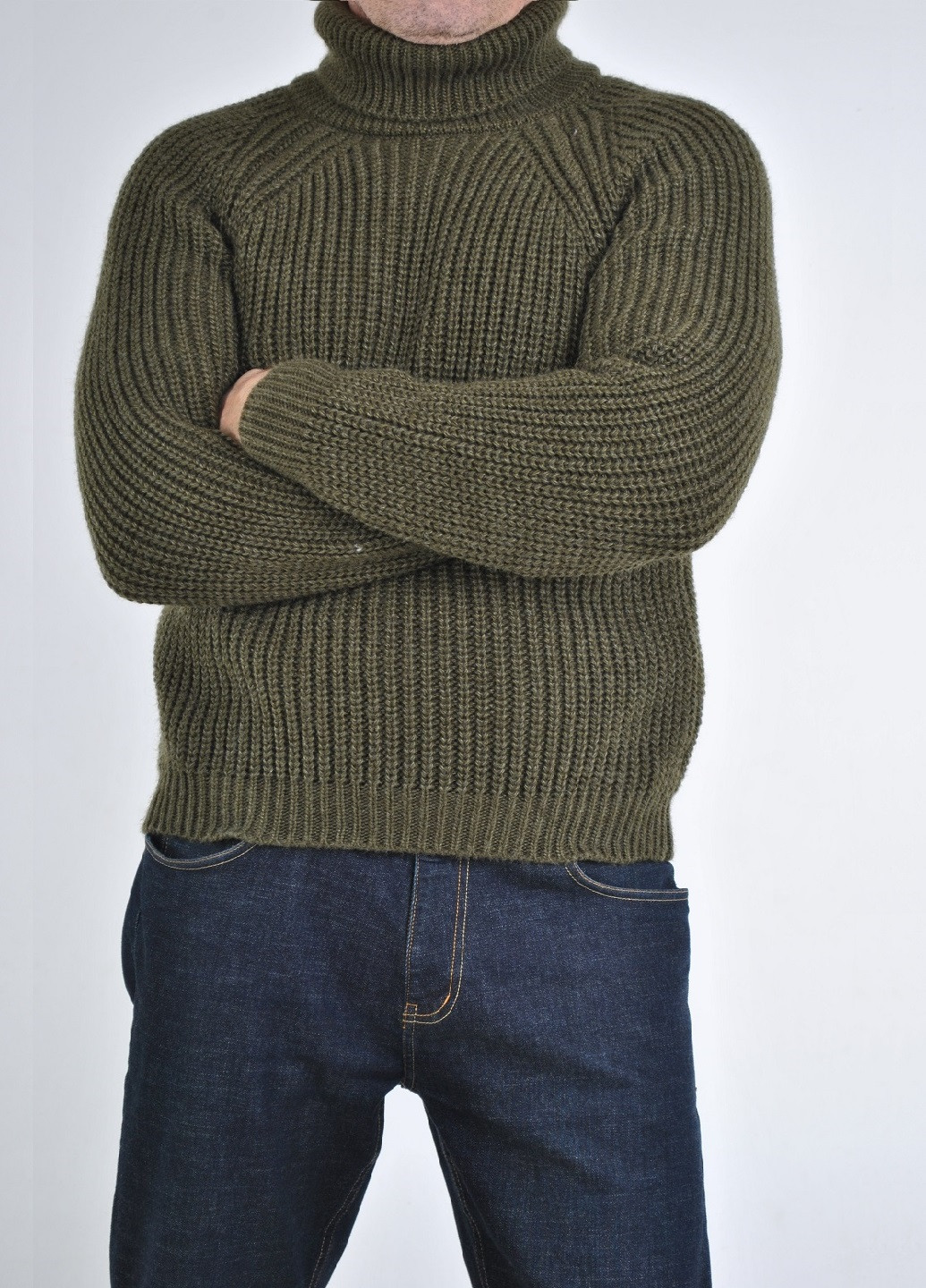 Оливковый (хаки) зимний свитер крупной вязки Berta Lucci