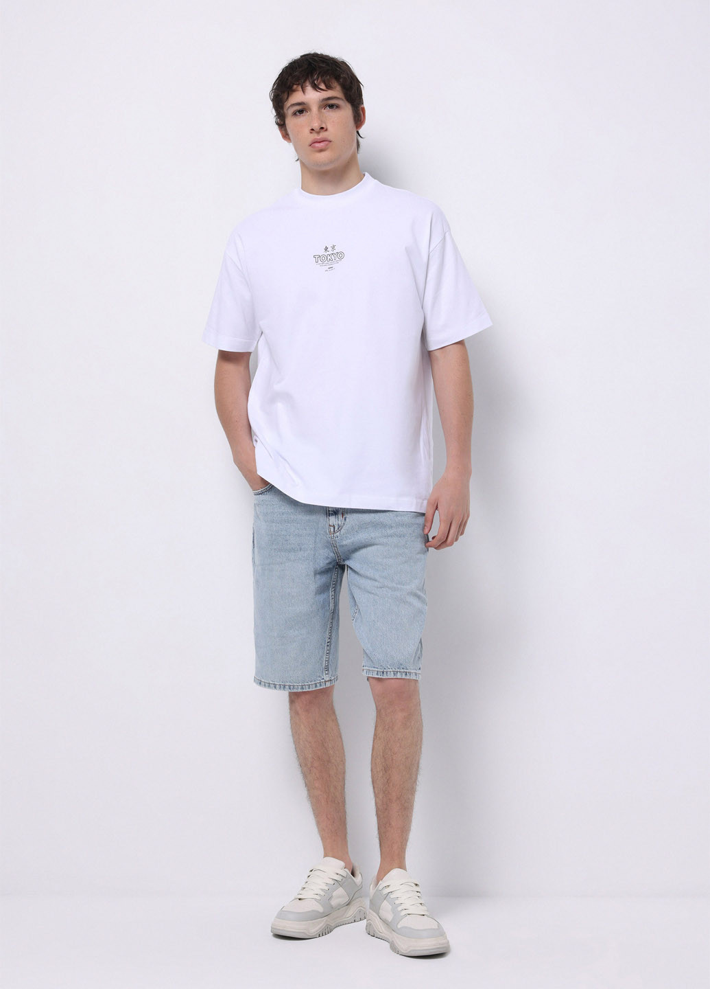 Біла футболка Colin's