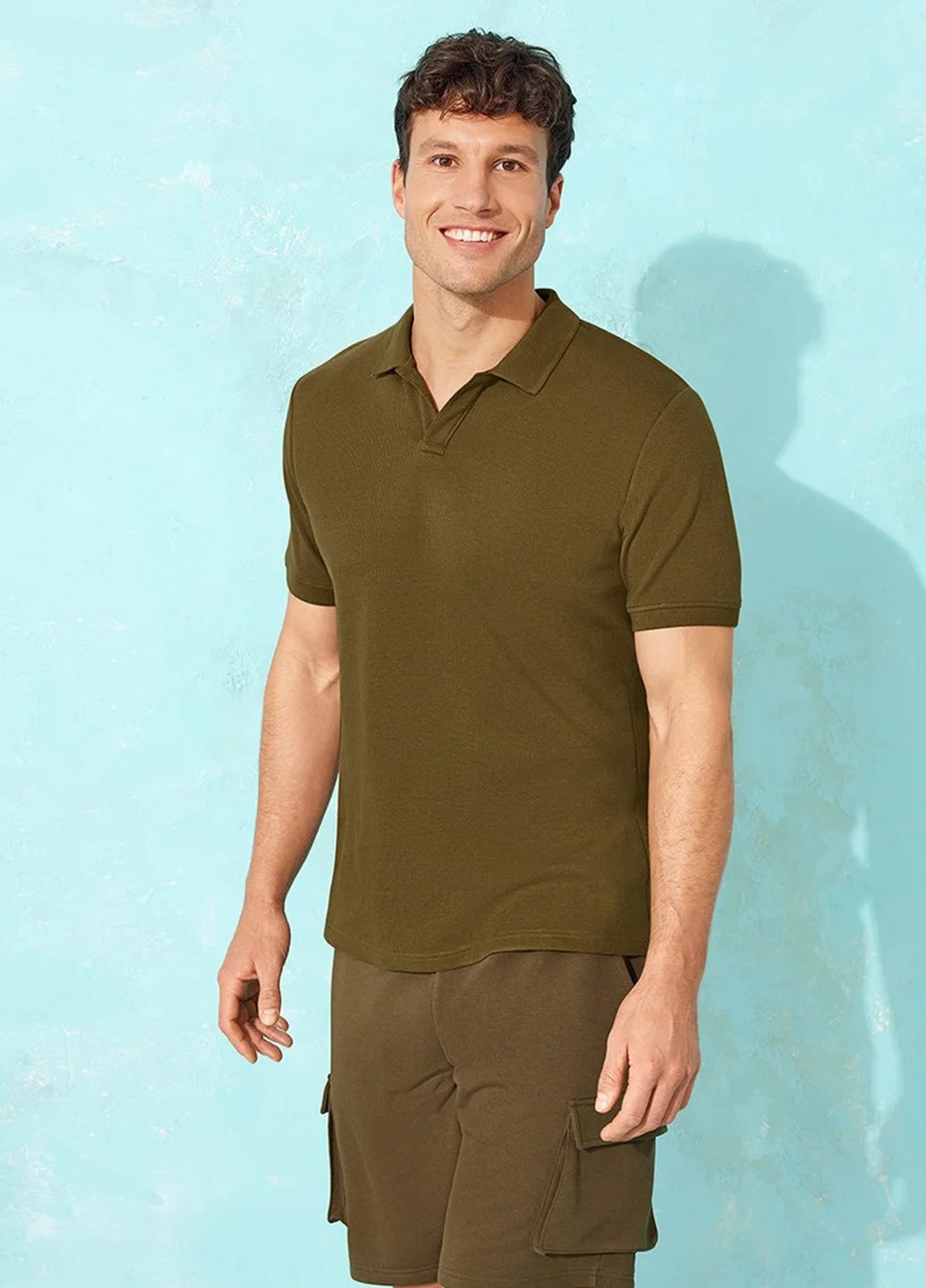 Темно-зеленая футболка-поло для мужчин Livergy однотонная