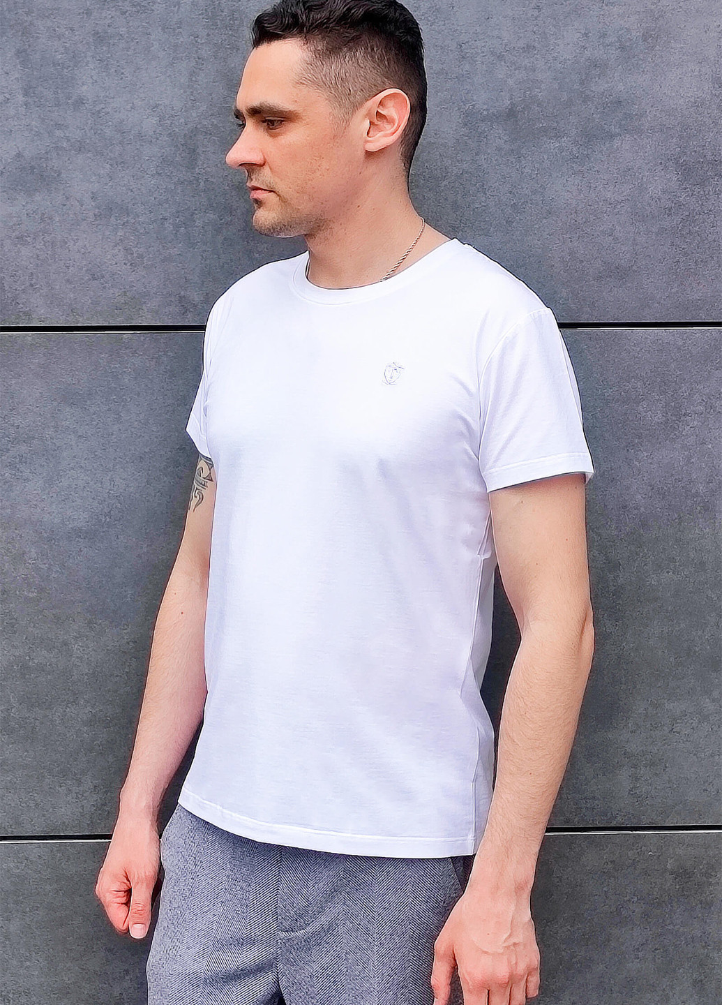 Біла футболка Sun's House