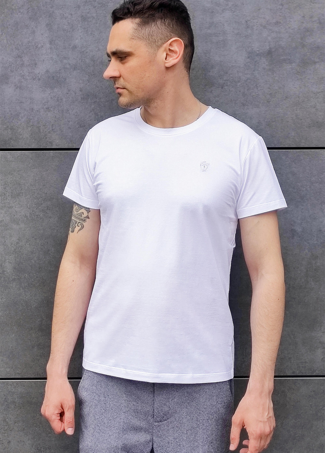 Біла футболка Sun's House