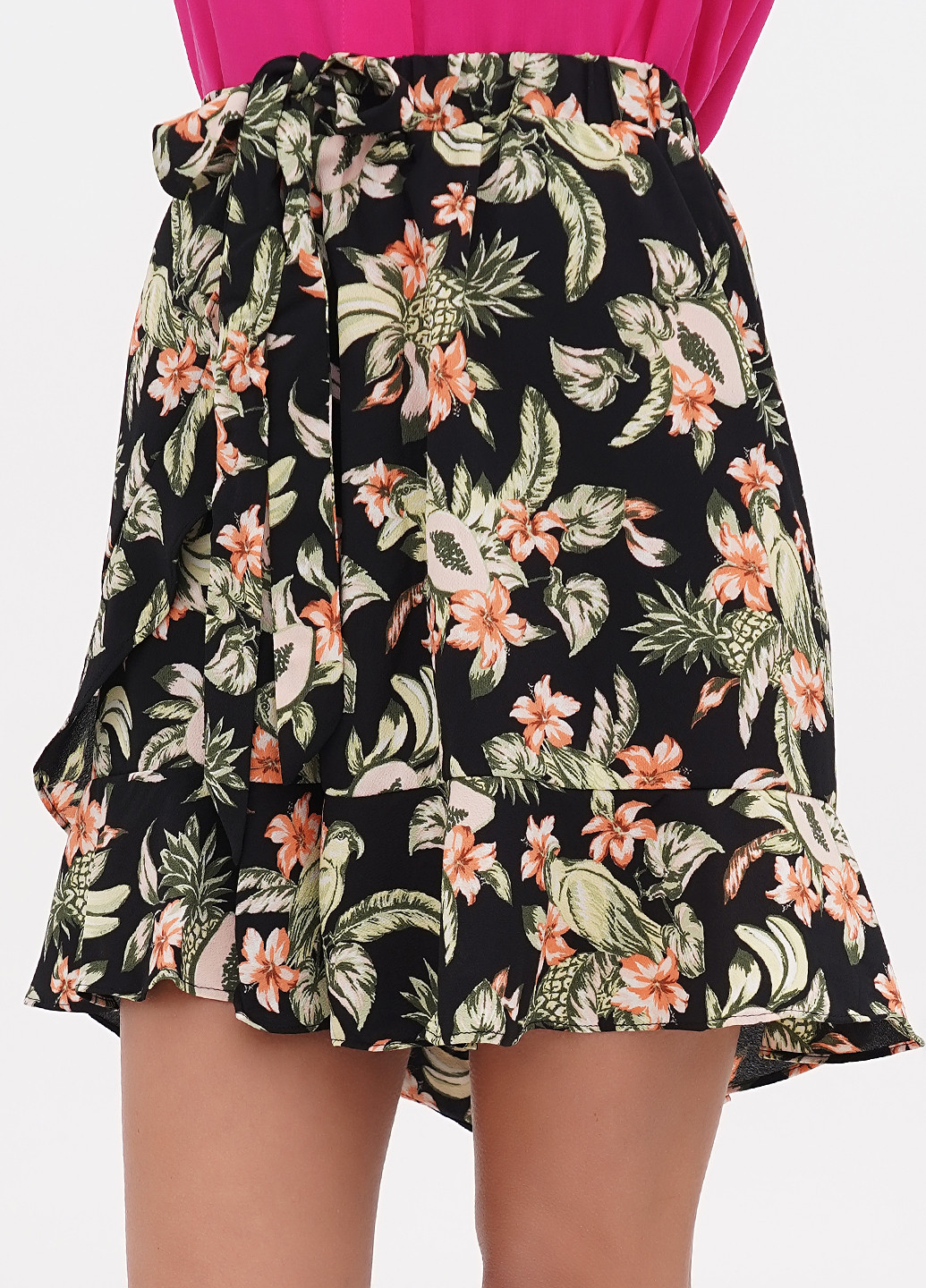 Черная кэжуал цветочной расцветки юбка H&M на запах, клешированная