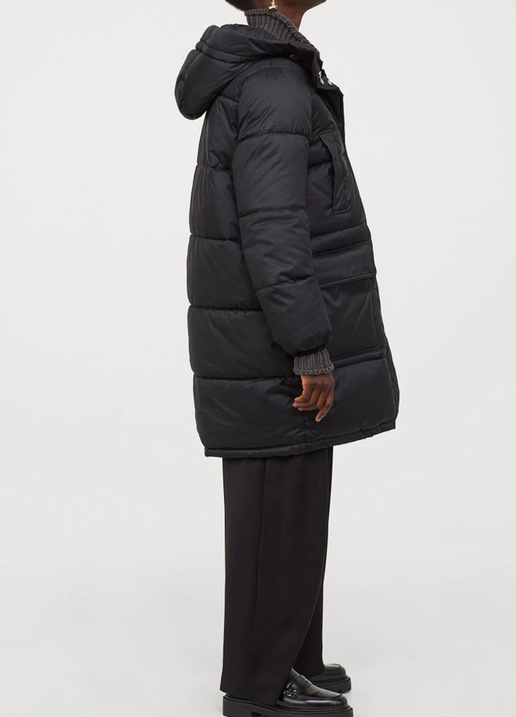 Чорна зимня куртка H&M