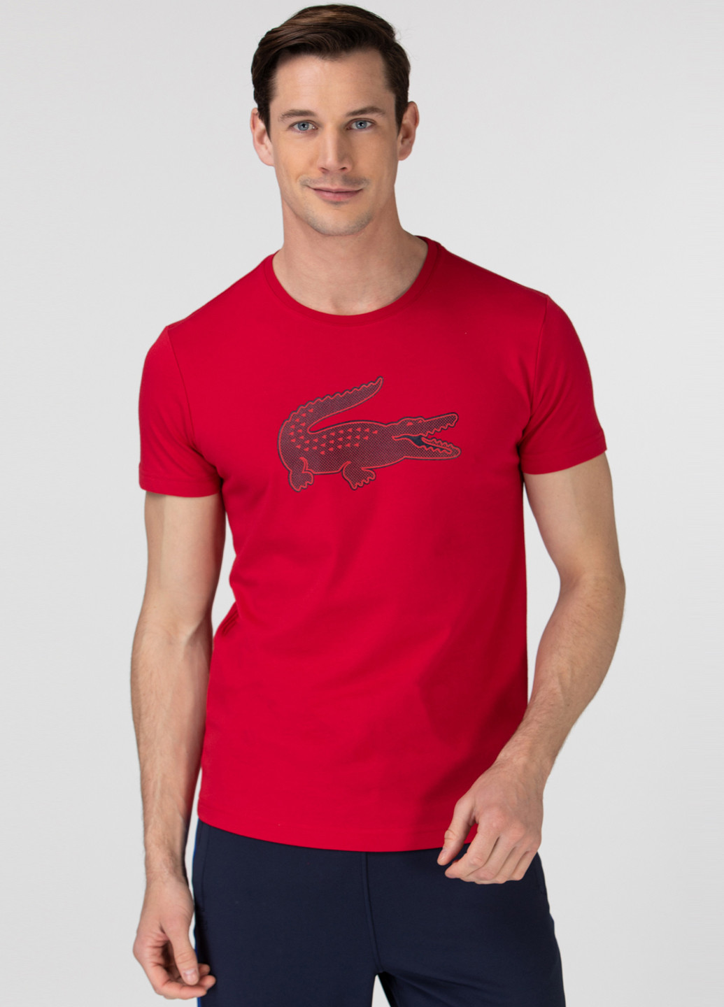 Красная футболка Lacoste