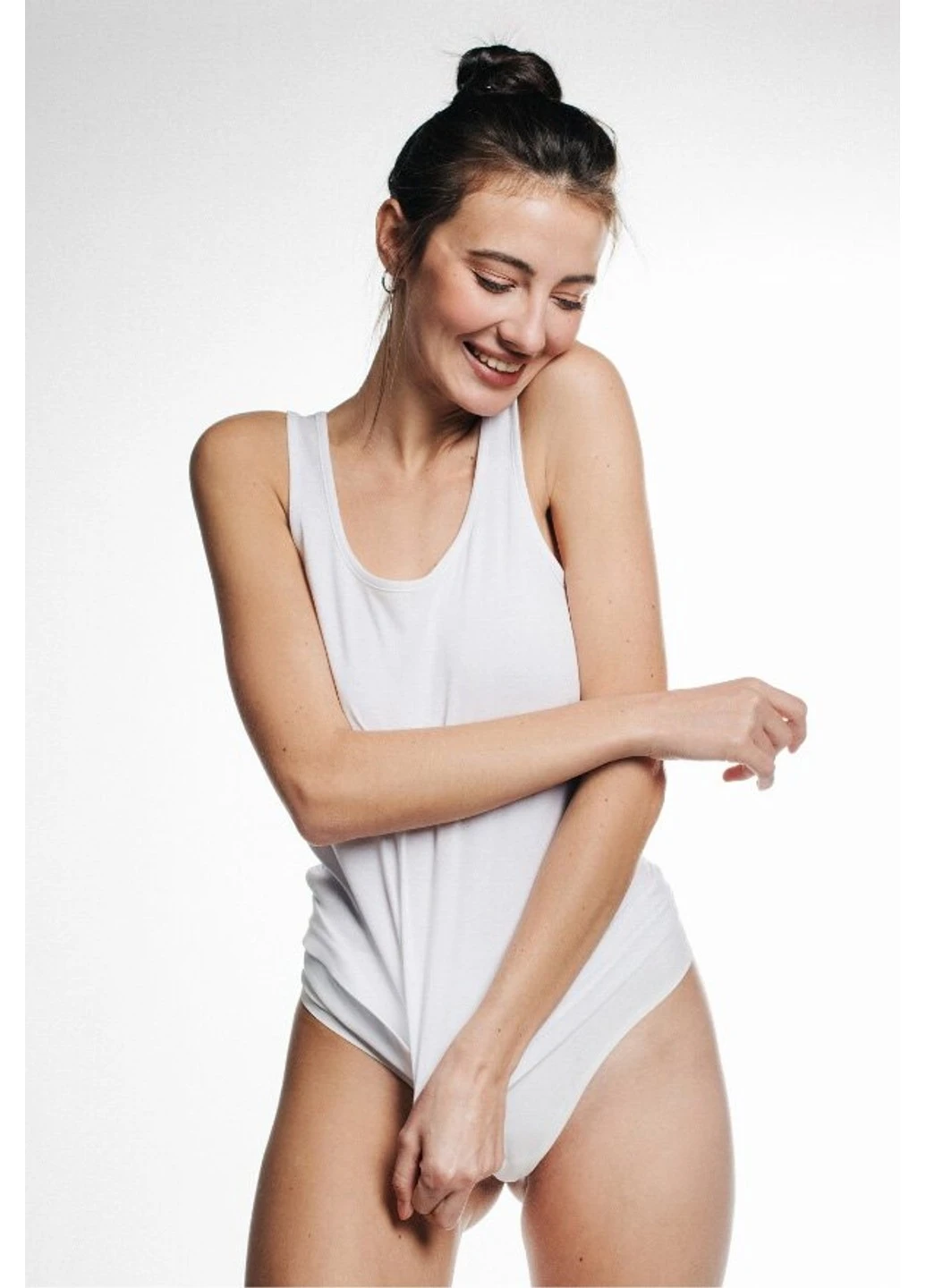 Женская майка хлопковая белая Lily L005t Luna — 254463626
