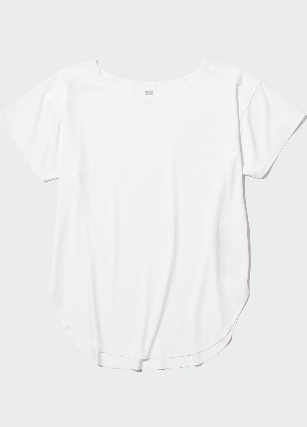 Белая летняя футболка Uniqlo