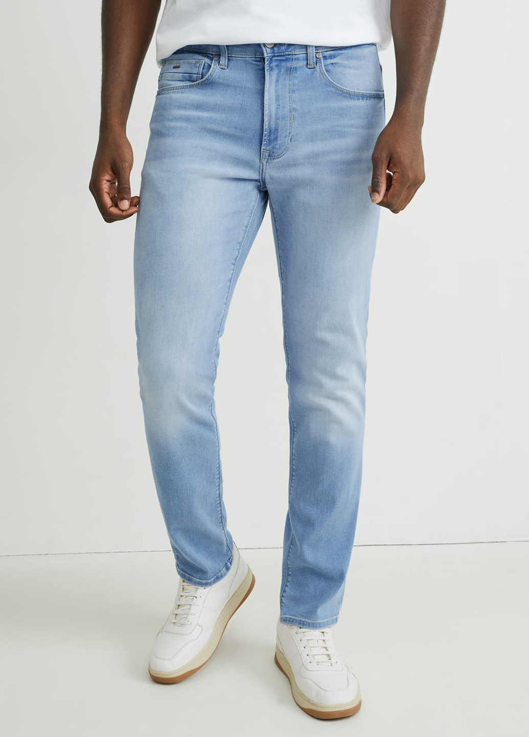 Голубые демисезонные слим джинсы C&A