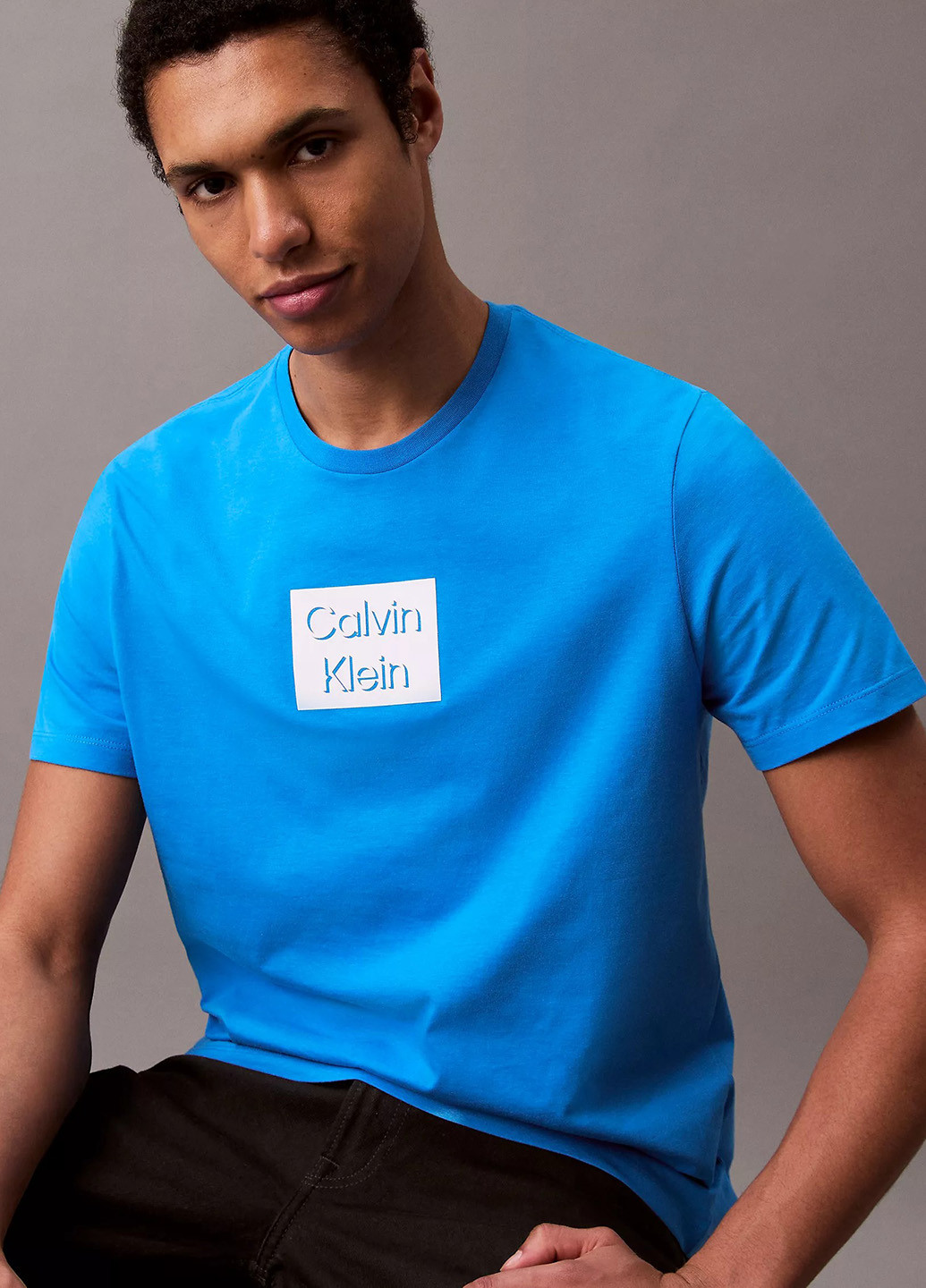 Синяя футболка Calvin Klein