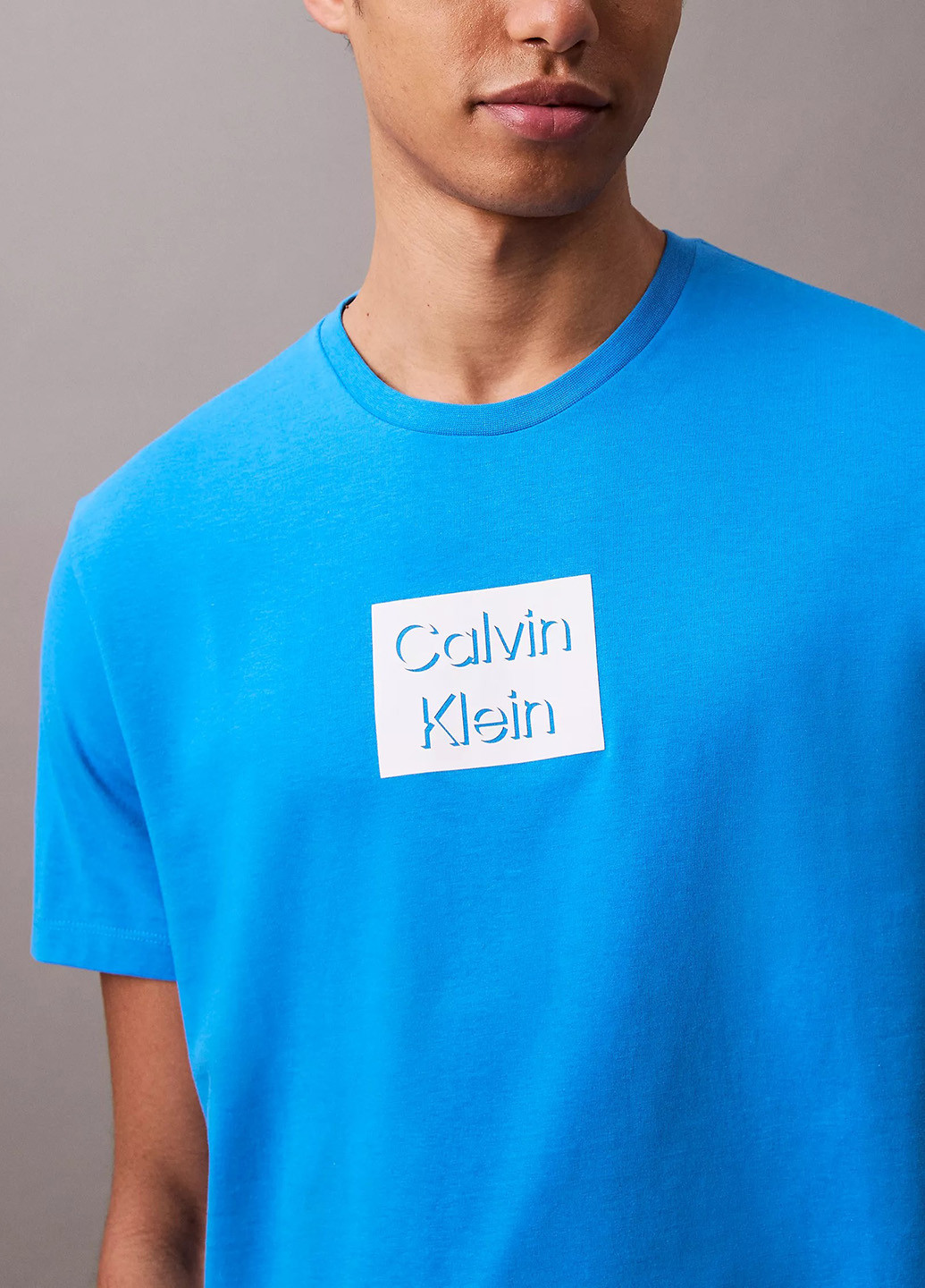 Синяя футболка Calvin Klein