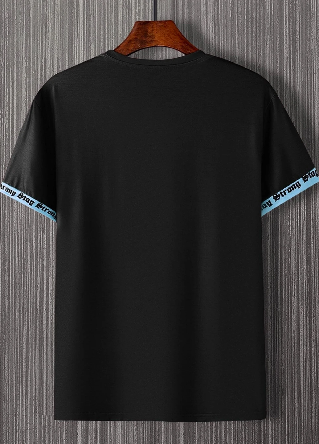 Черная футболка SHEIN