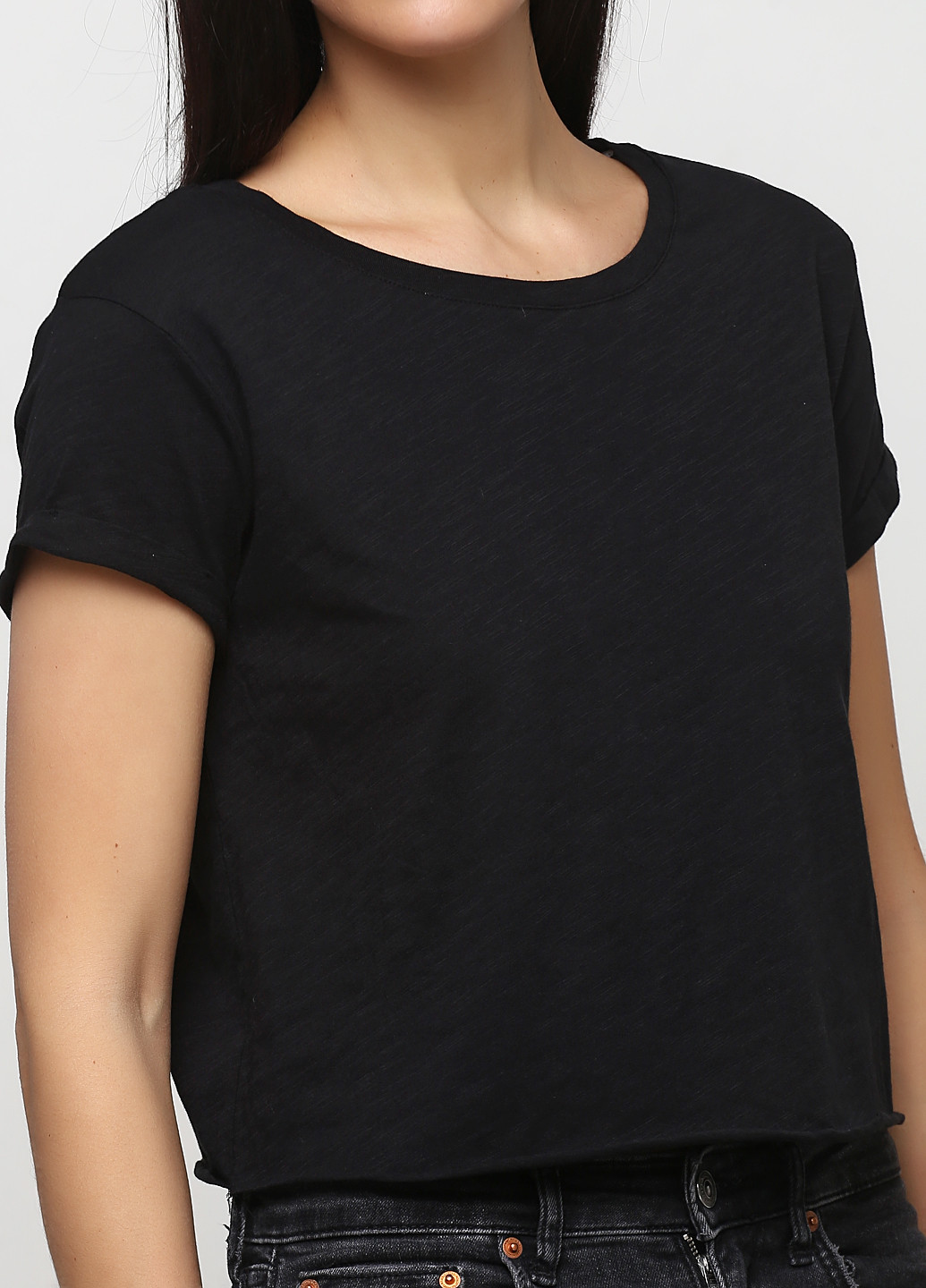 Черная летняя футболка Terranova
