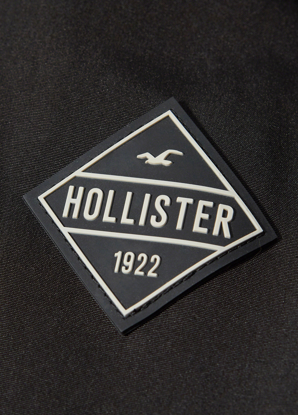 Чорна демісезонна куртка Hollister