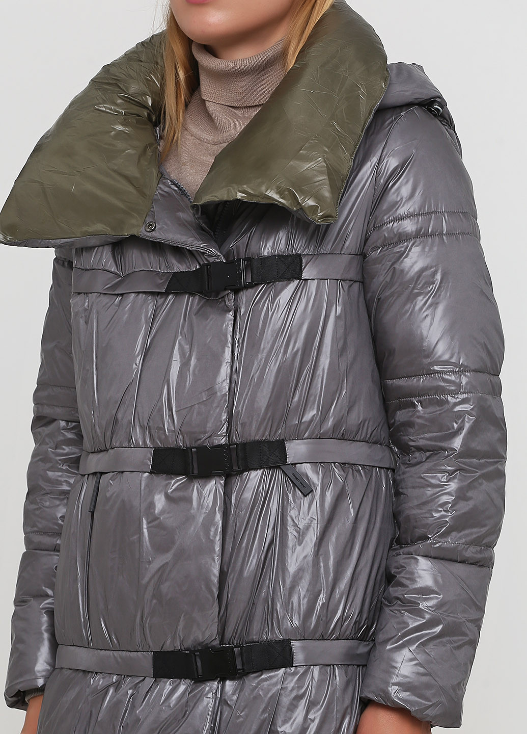Сіра зимня куртка Tongcoi
