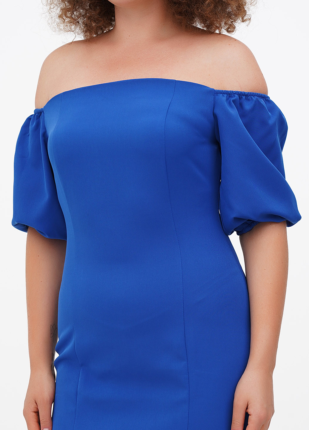 Синее кэжуал платье с открытыми плечами Dioni однотонное