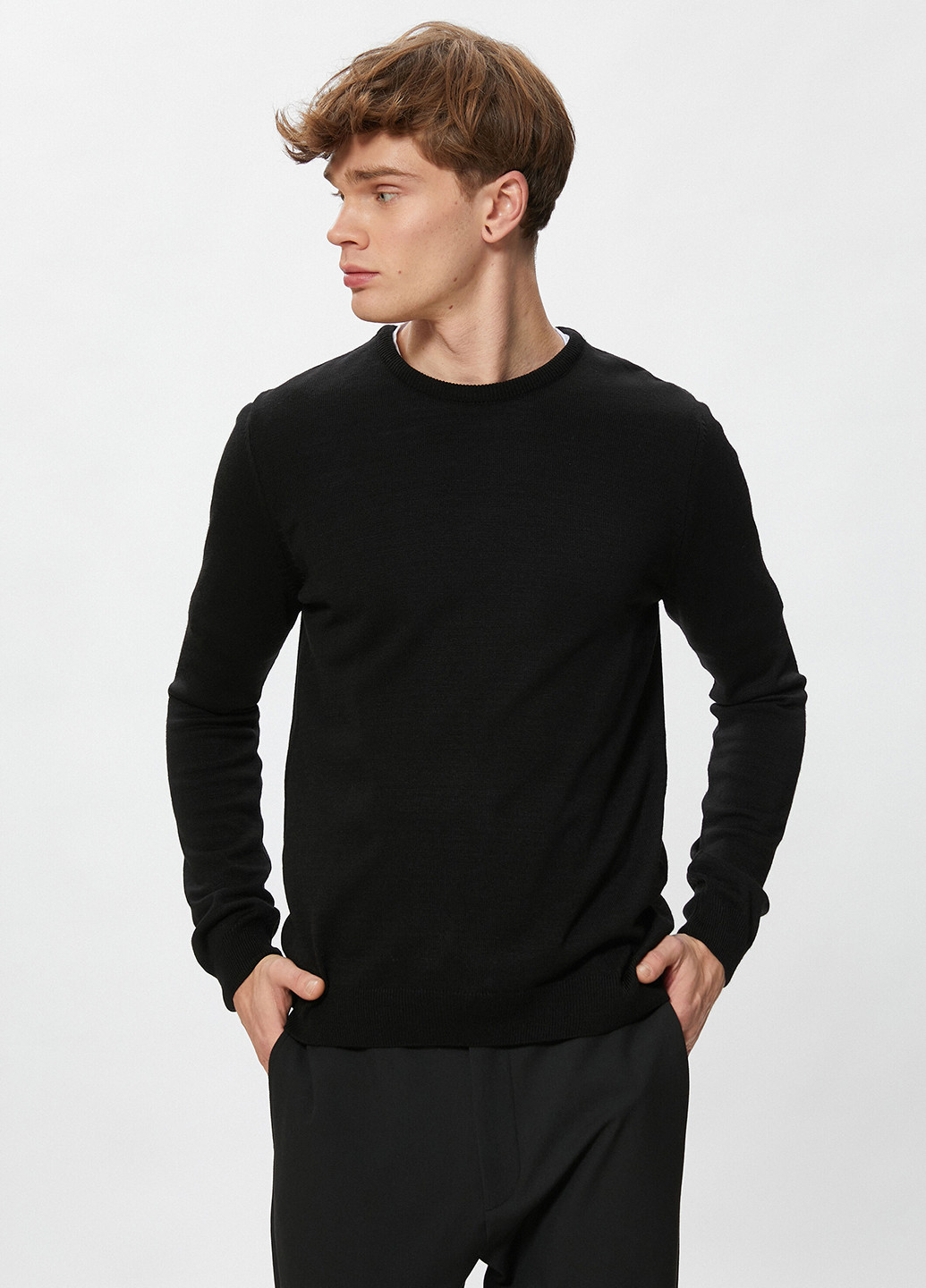 Черный демисезонный свитер джемпер KOTON