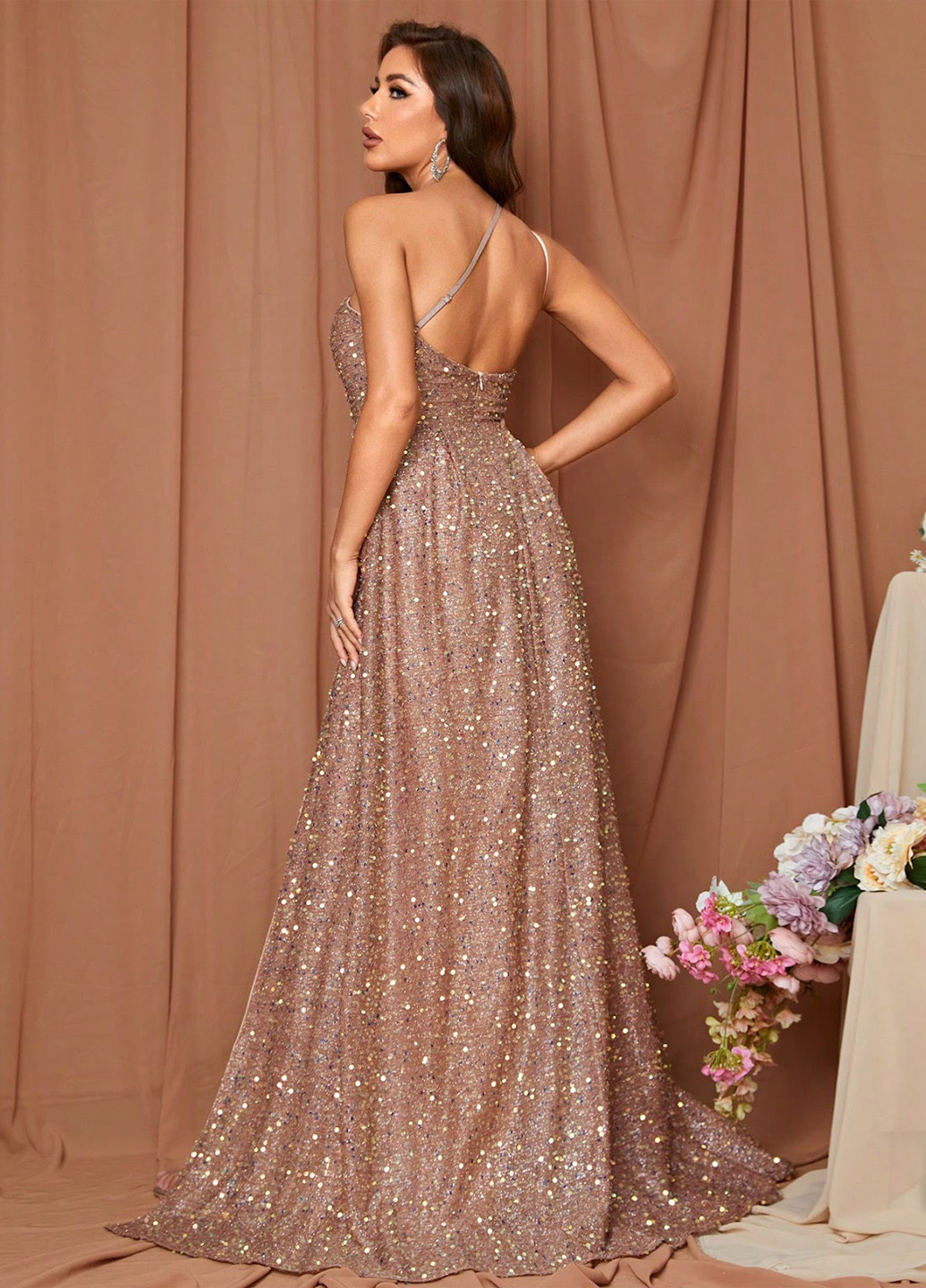 Кремовое вечернее платье на одно плечо, а-силуэт SHEIN однотонное