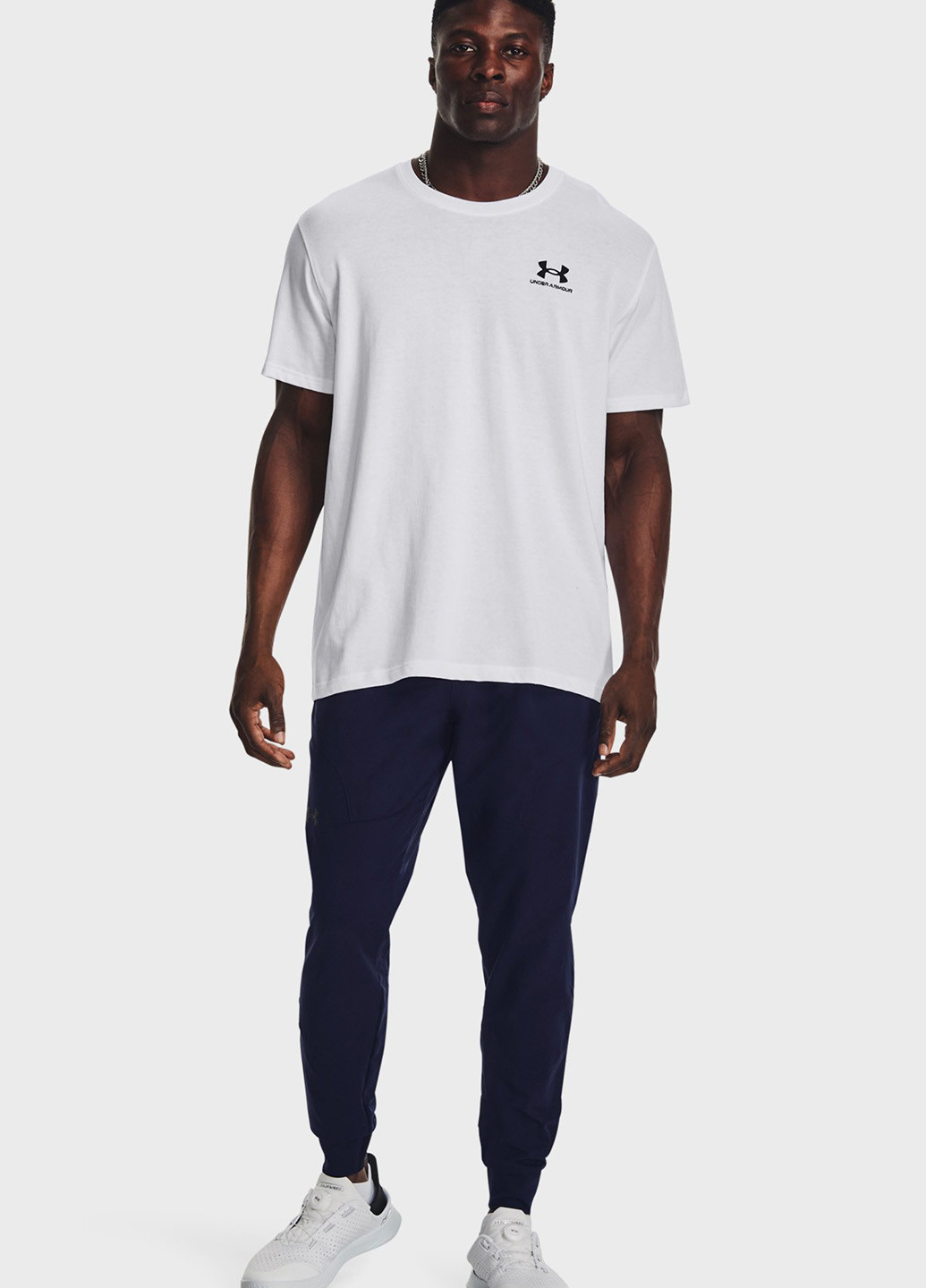 Темно-синие спортивные демисезонные джоггеры брюки Under Armour