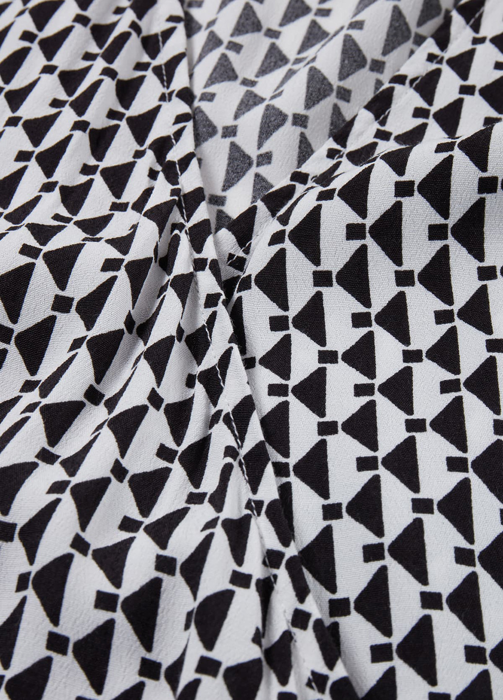 Чорно-білий кежуал сукня на запах C&A з геометричним візерунком