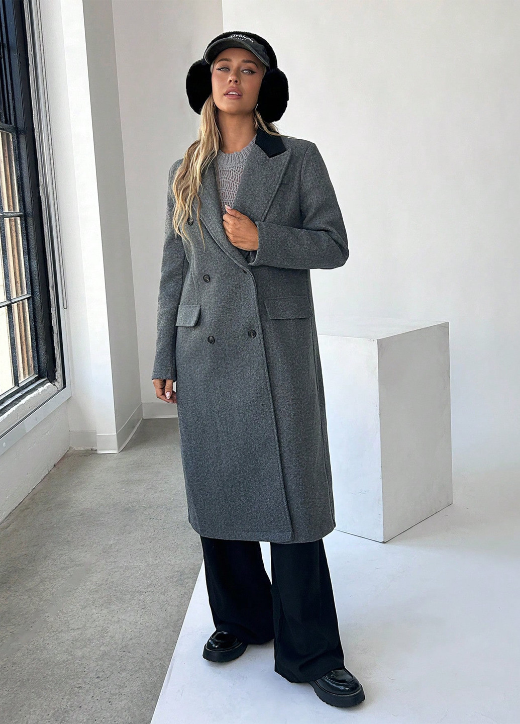 Серое зимнее Пальто двубортное SHEIN