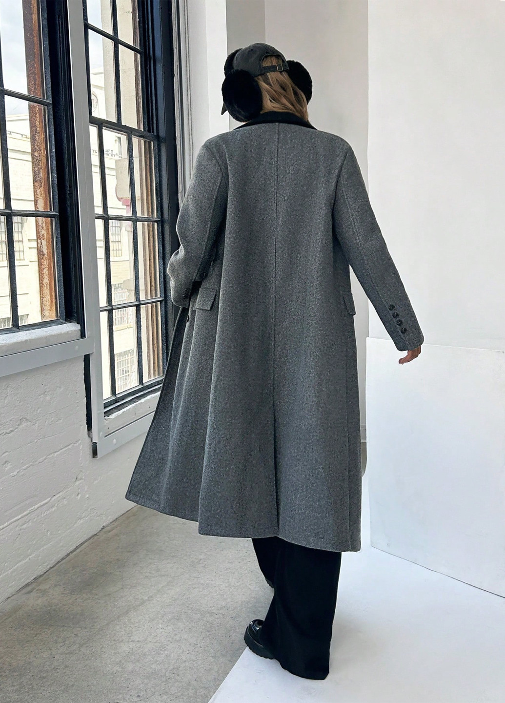 Серое зимнее Пальто двубортное SHEIN