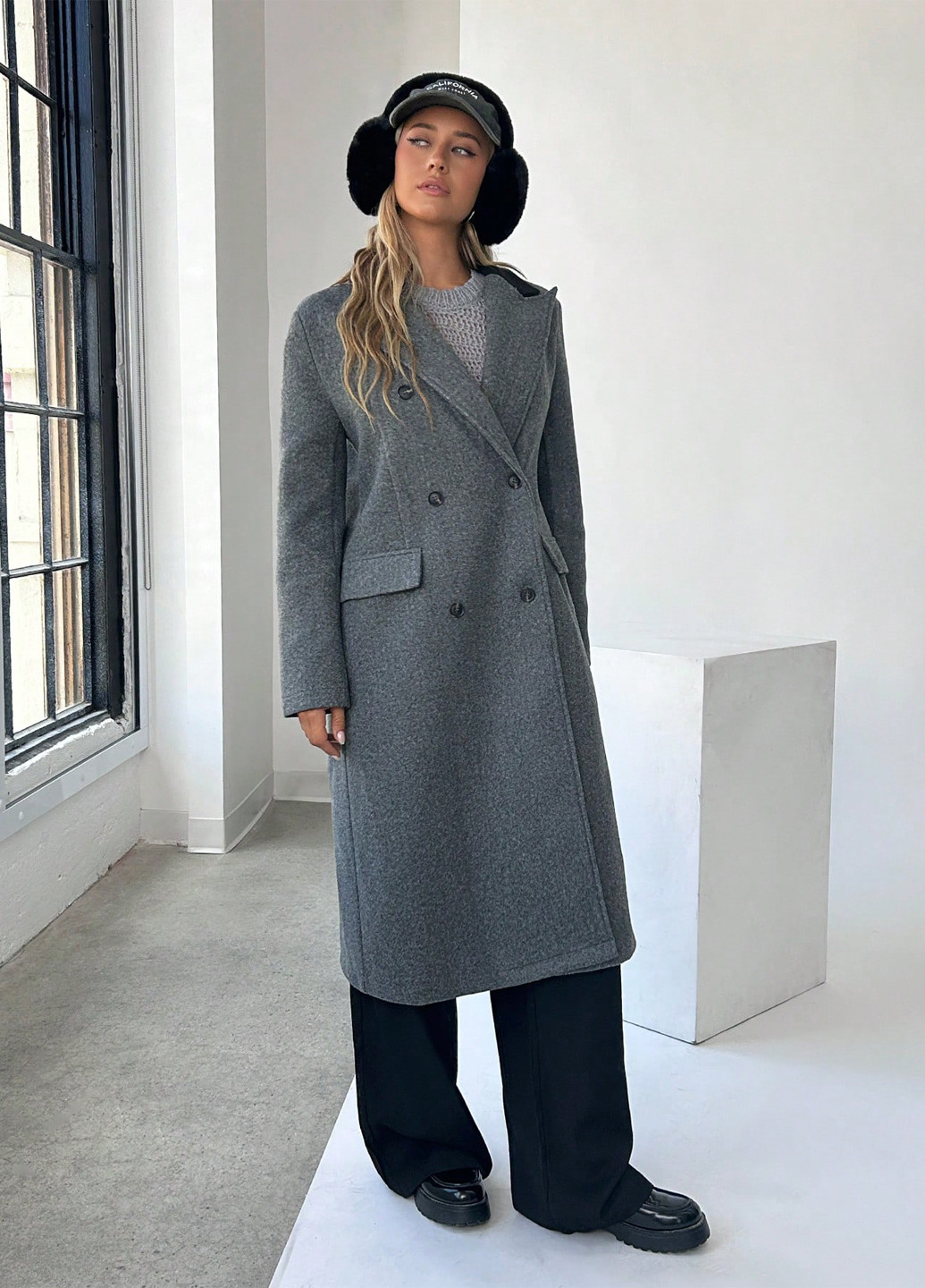 Серое зимнее Пальто двубортное SHEIN