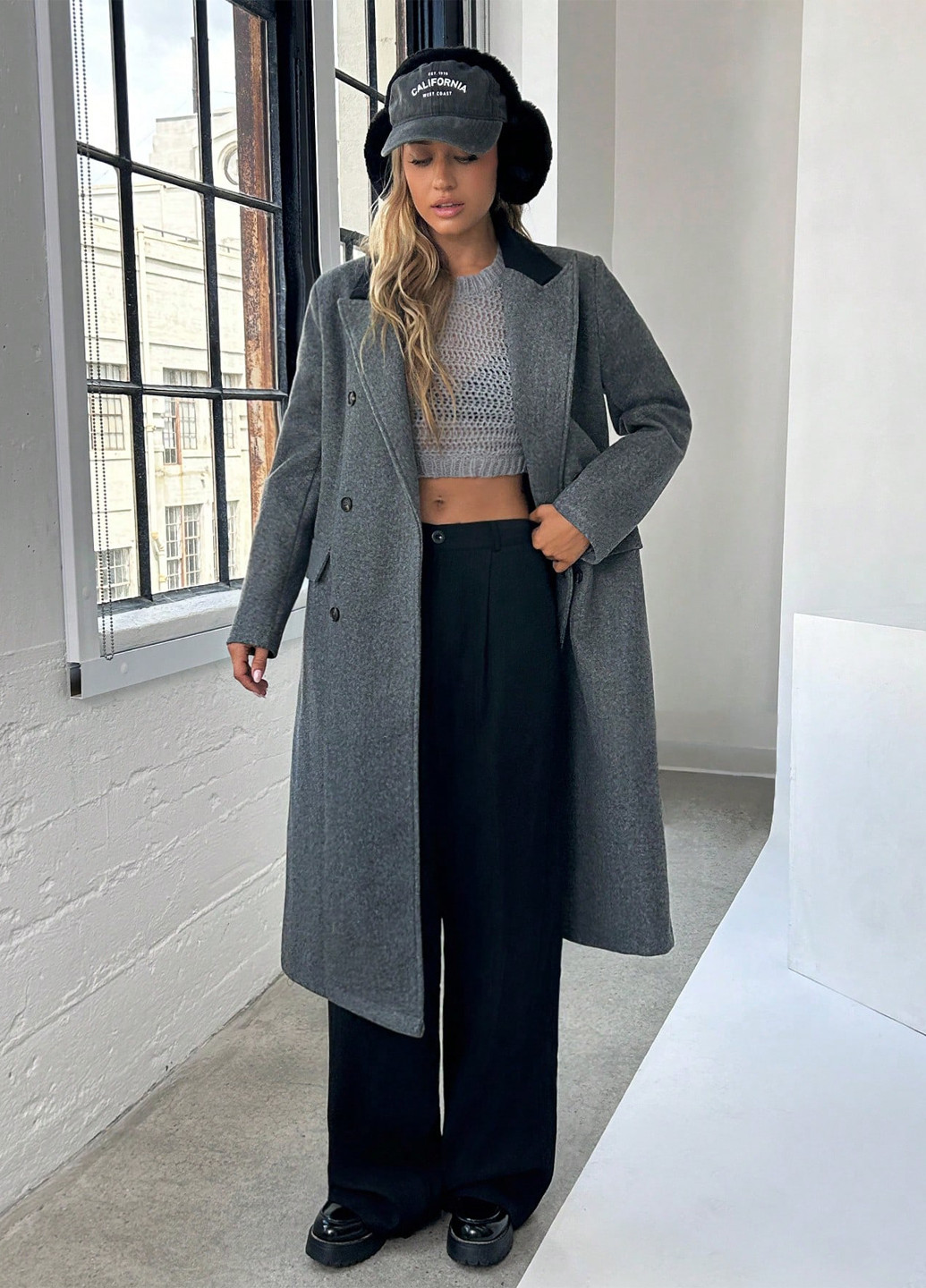 Серое зимнее Пальто двубортное SHEIN