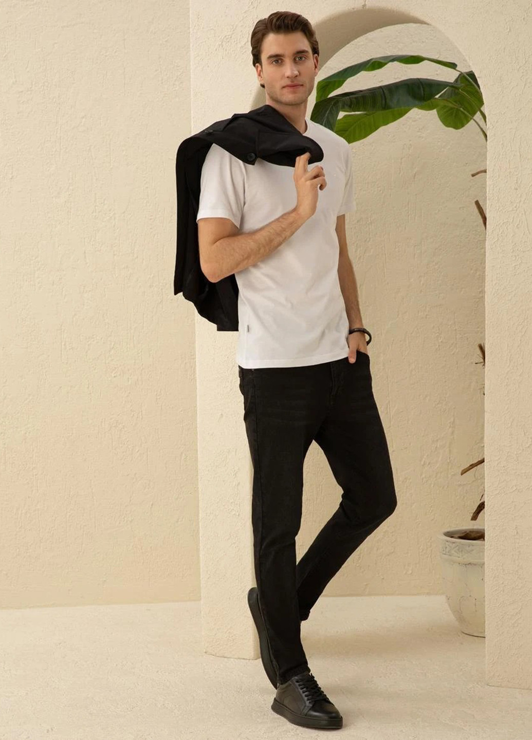 Белая футболка Pierre Cardin