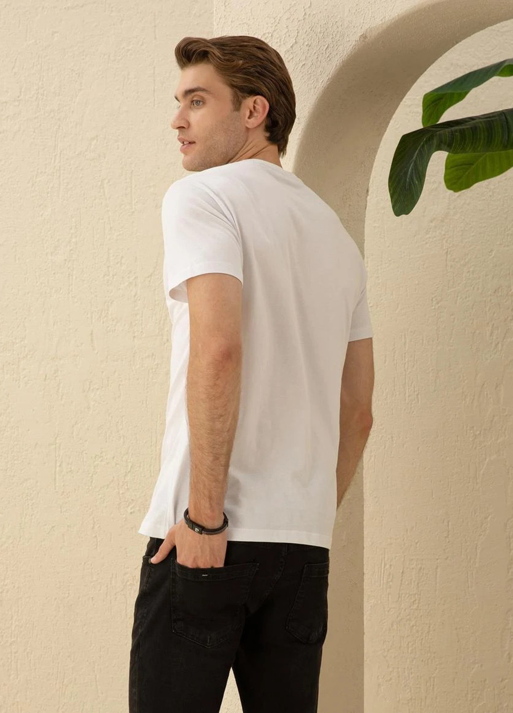 Белая футболка Pierre Cardin